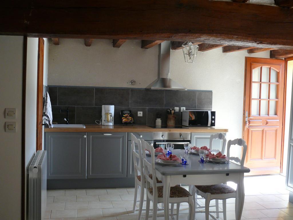 Gites A L'Ombre Des Chenes Châteauvieux Cameră foto