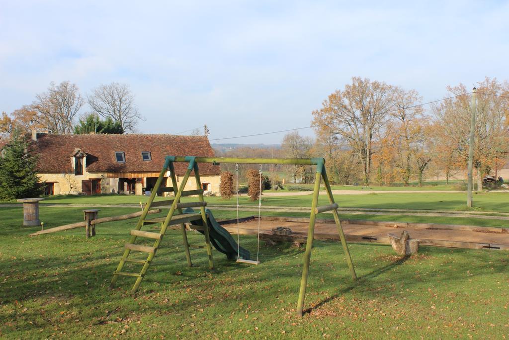 Gites A L'Ombre Des Chenes Châteauvieux Exterior foto